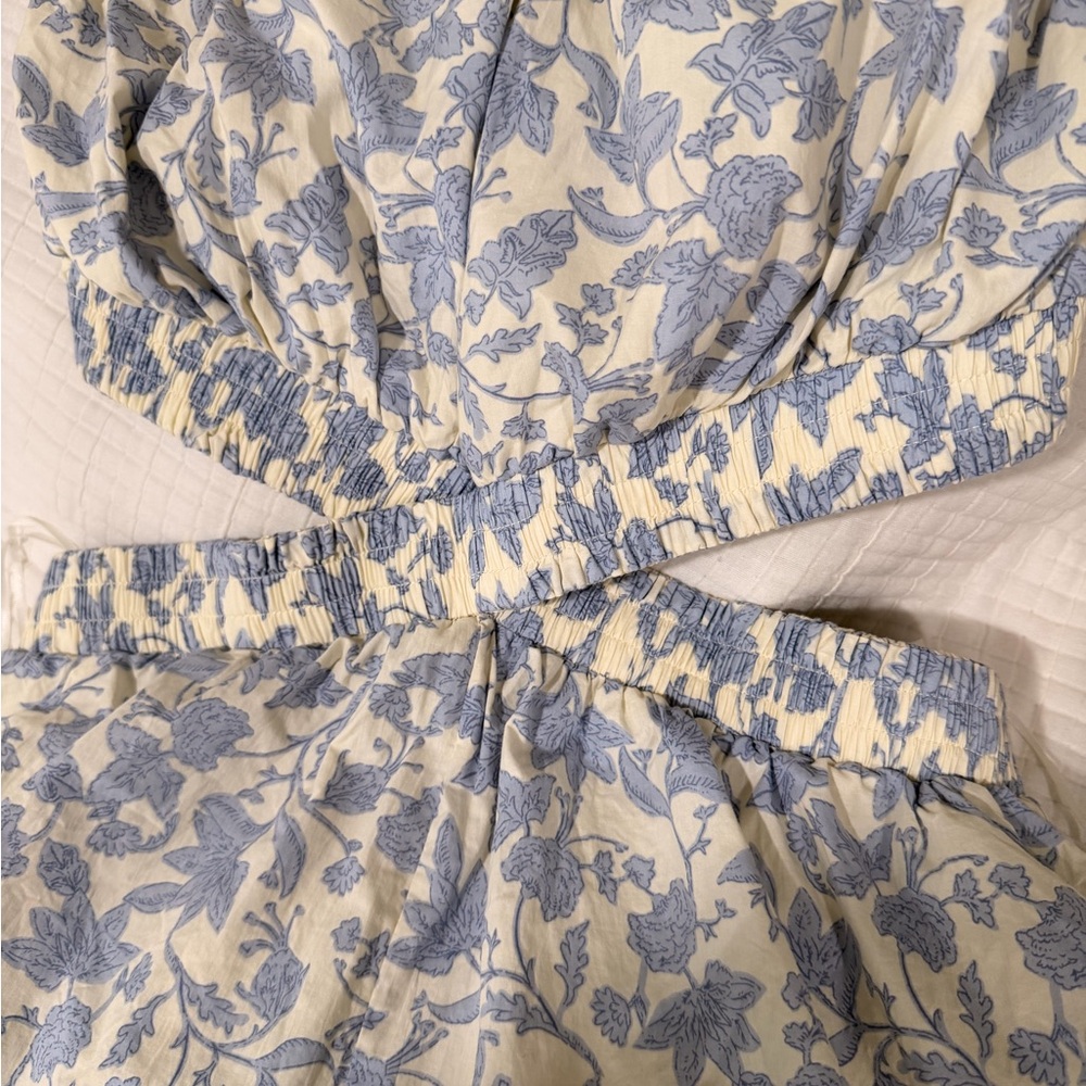 MARBLE Blue and Cream Floral Halter Romper - Picture 5 of 9